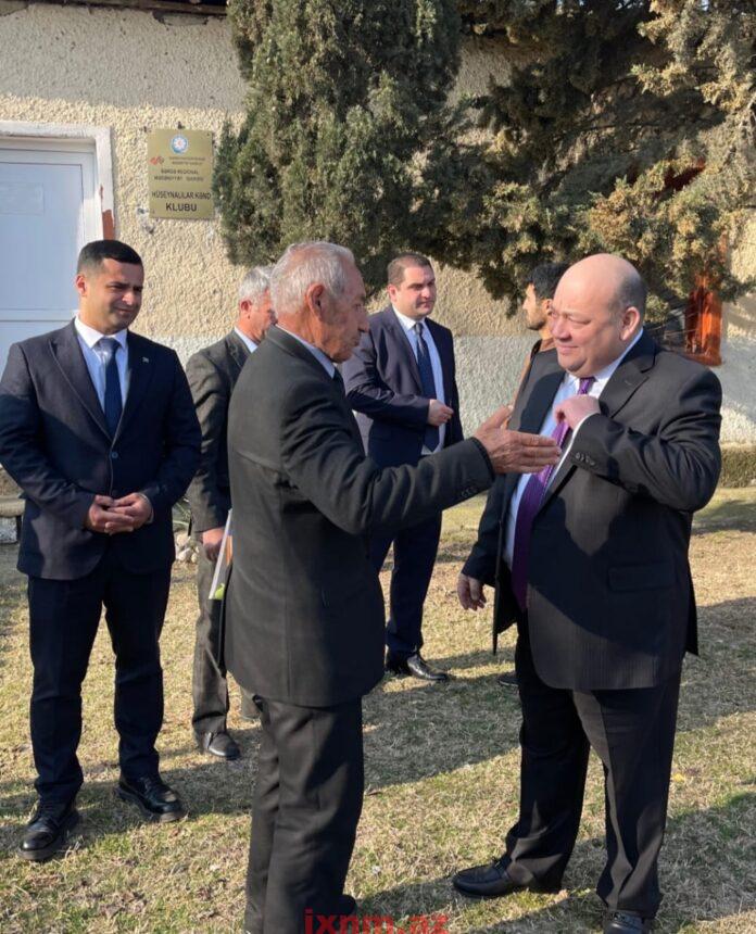 c11a695a-9374-4f53-9550-05c268ce1915